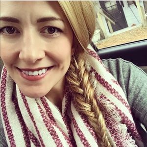 Meet your Posher, Angela